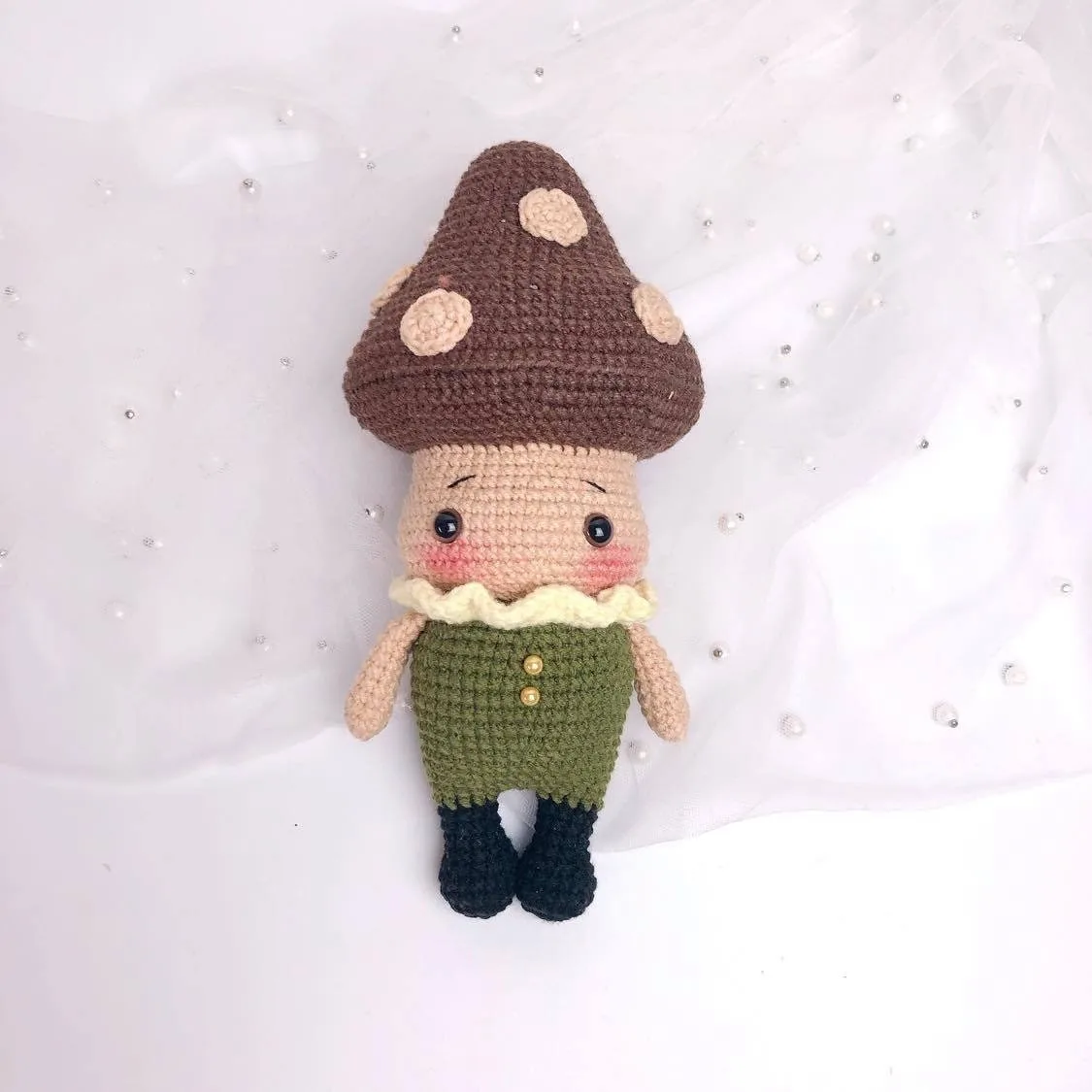 Minu The Mushroom Doll amigurumi crochet pattern