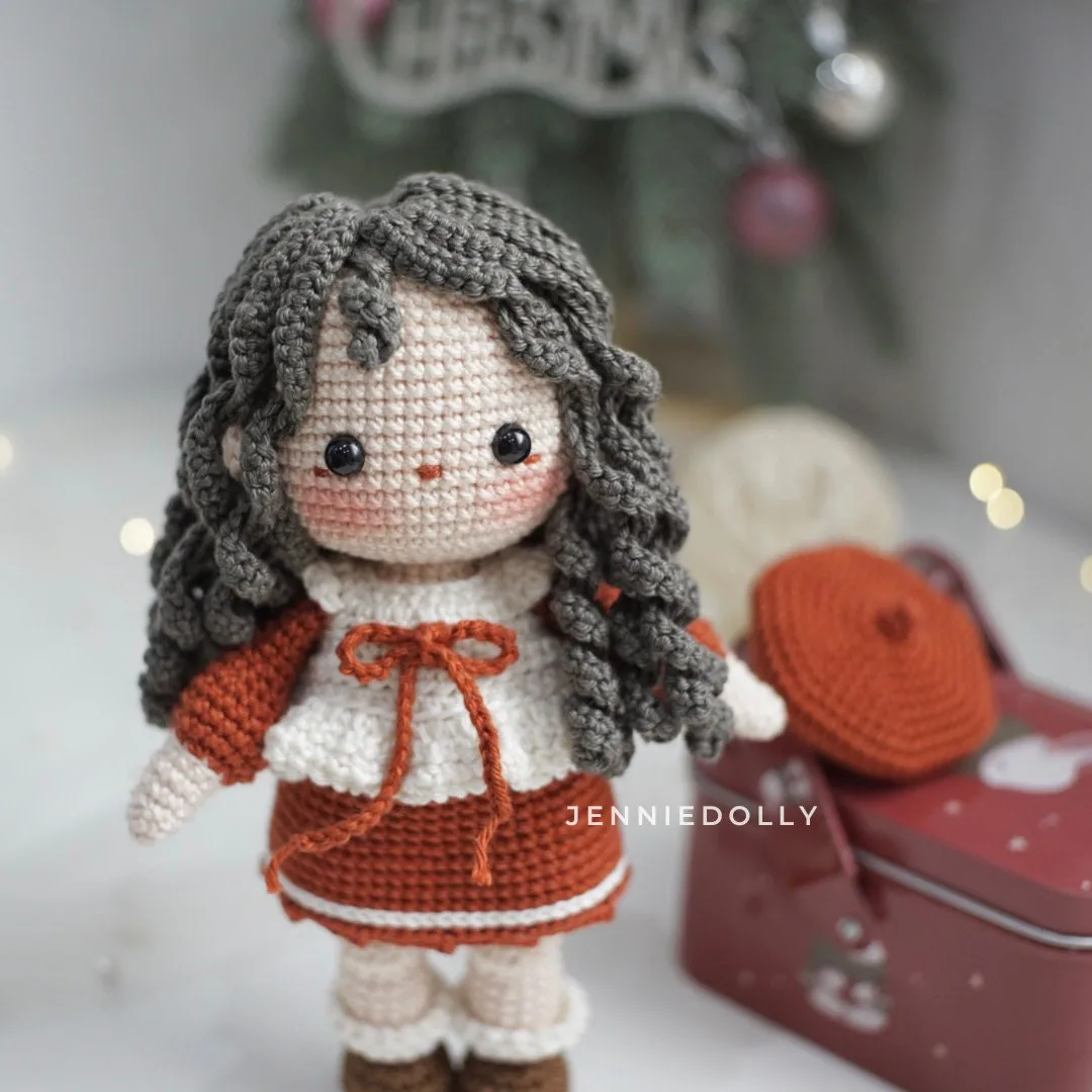 Susie Doll amigurumi crochet pattern